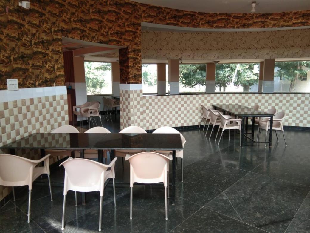 Kstdc Hotel Mayura Pavithra Yediyur Kunigal 외부 사진